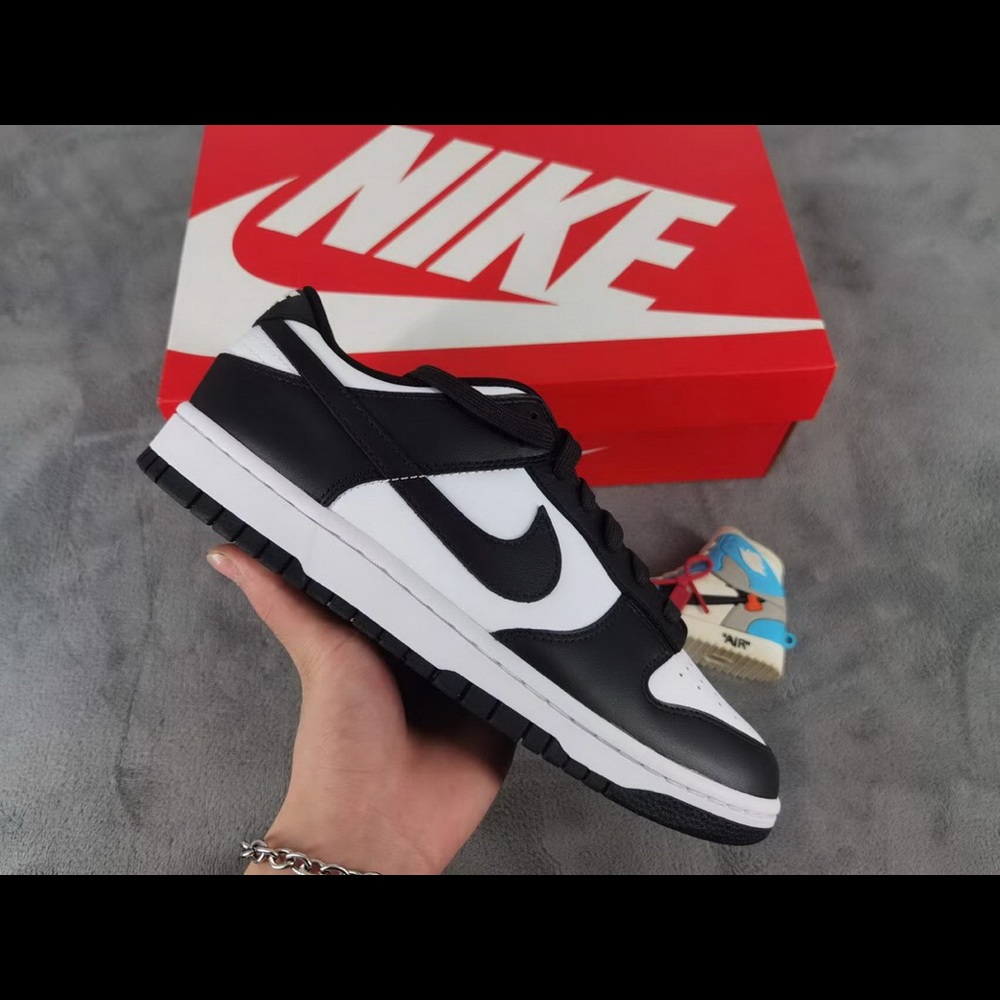 Nike Dunks